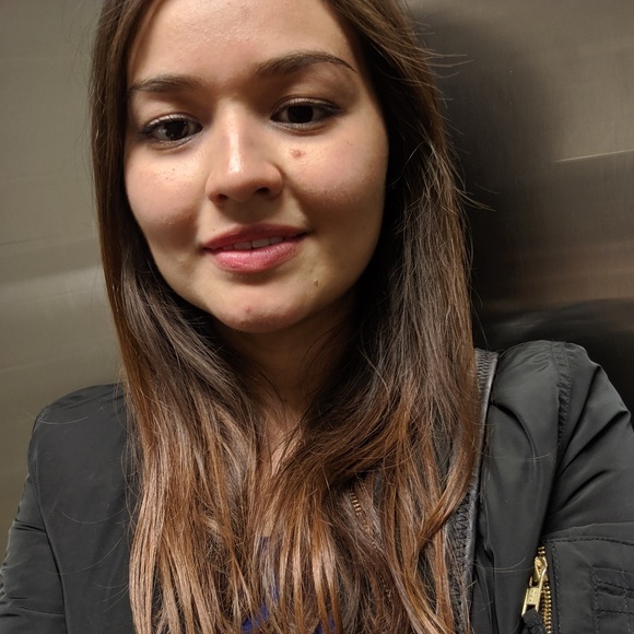 Meet your Posher, Karla - Picture 1 of 1